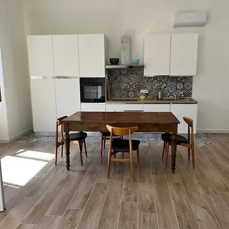 Antoni House * Bulzi